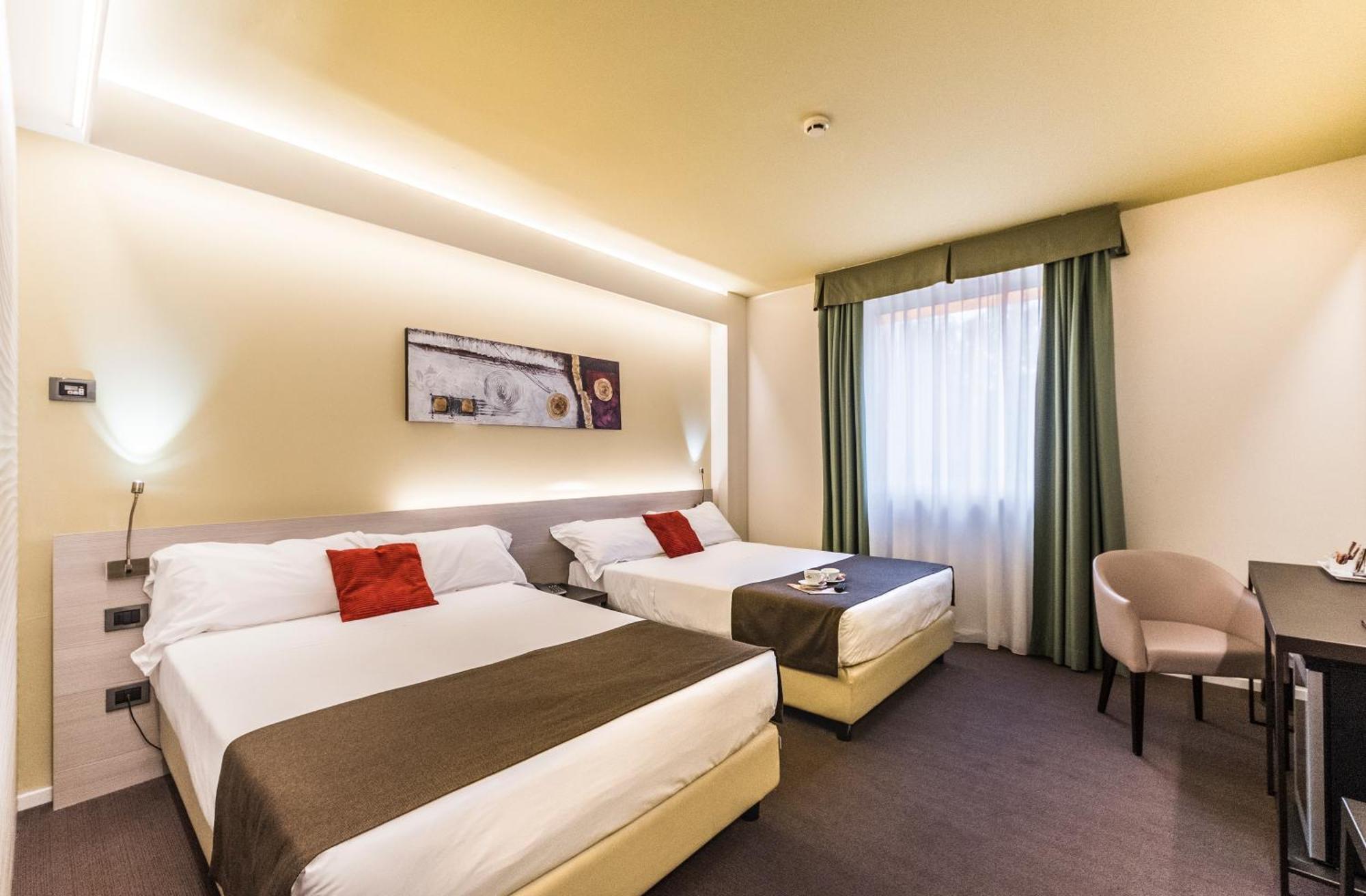 Superior Triple Room,1274722084:JPEG